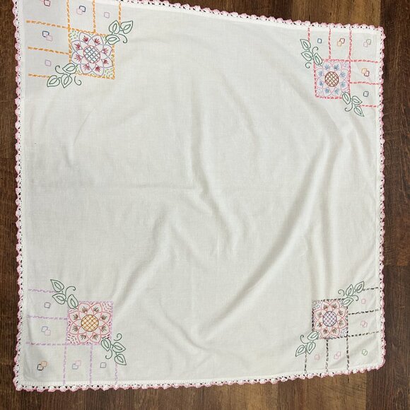 Vintage Hand Embroidered Square Tablecloth, Vintage Dresser Scarf Vintage Linen - Picture 2 of 6
